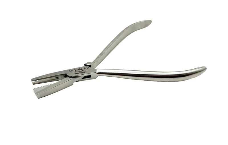 Podologiczne cęgi Radinga do wyginania Omegi